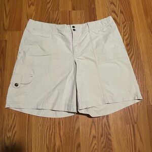 Eddie Bauer Tan Cargo Shorts Relaxed Fit
